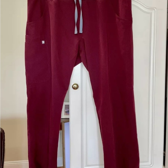 Two pair Figs Technical Collection Women's Sz XL Scrubs Pants Drawstring nurse - Picture 2 of 10
